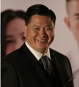 影帝萬梓良出席南昌、成都金意陶陶瓷簽售會